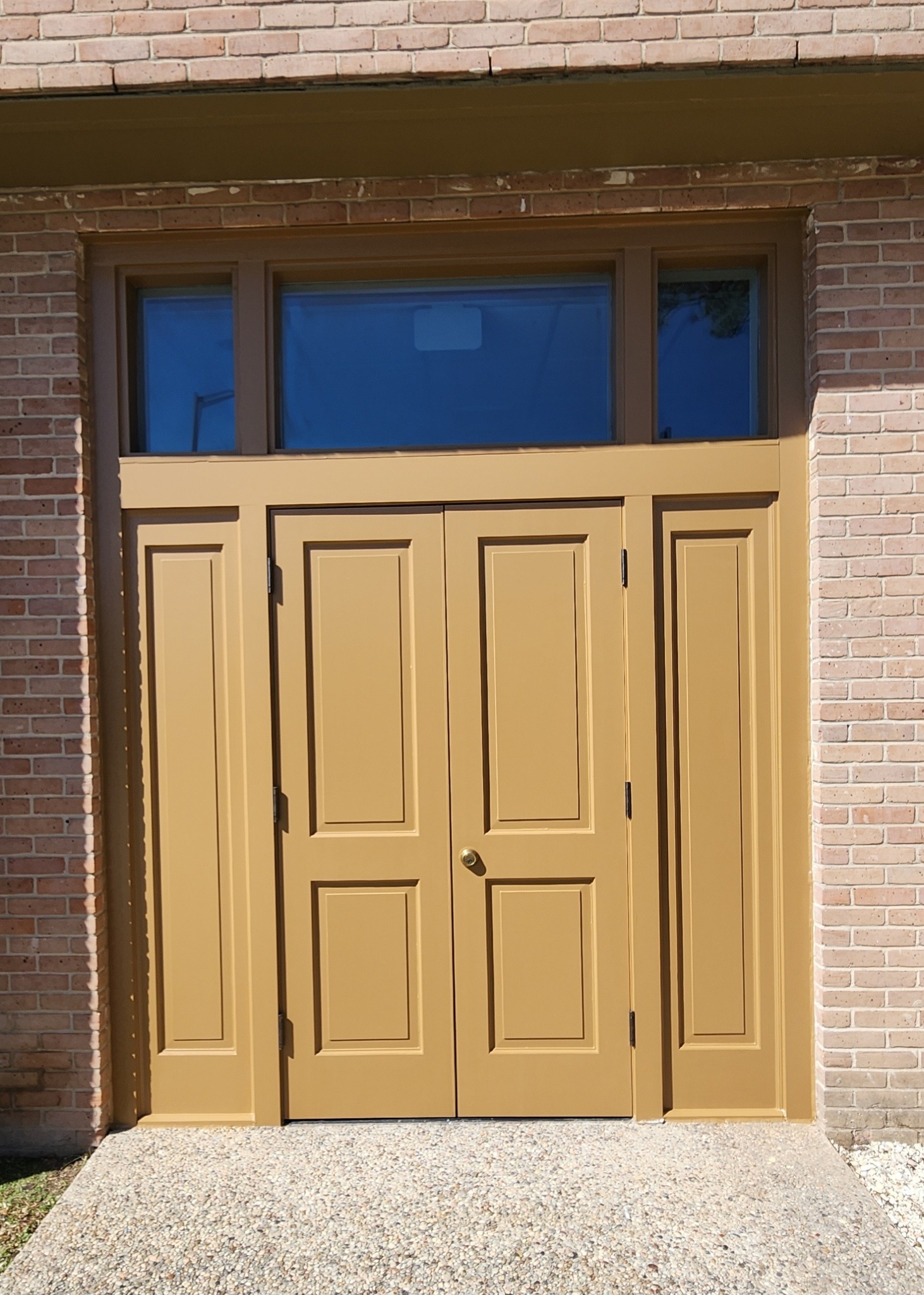 Our staining service protects and enhances wood surfaces, bringing out natural beauty while guarding against weather, moisture, and wear with expert preparation, premium products, and a smooth, long-lasting finish.